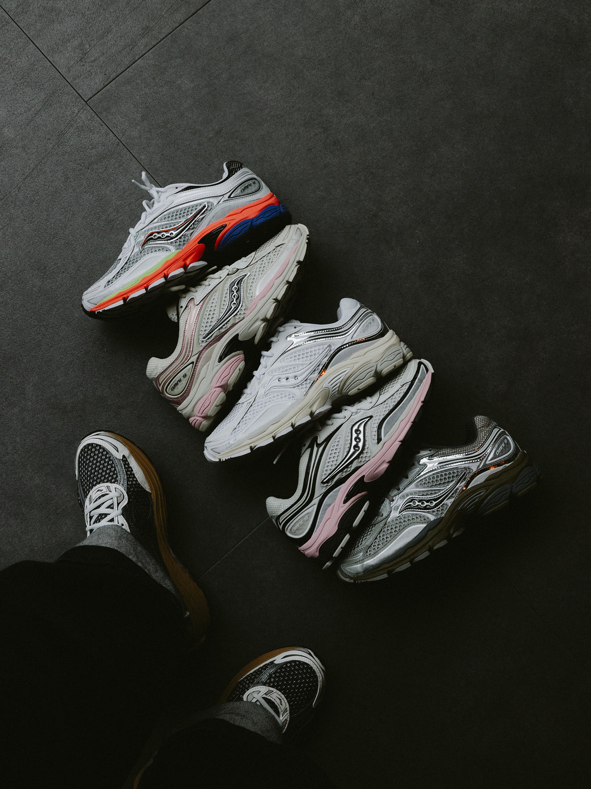 SAUCONY SNEAKERS