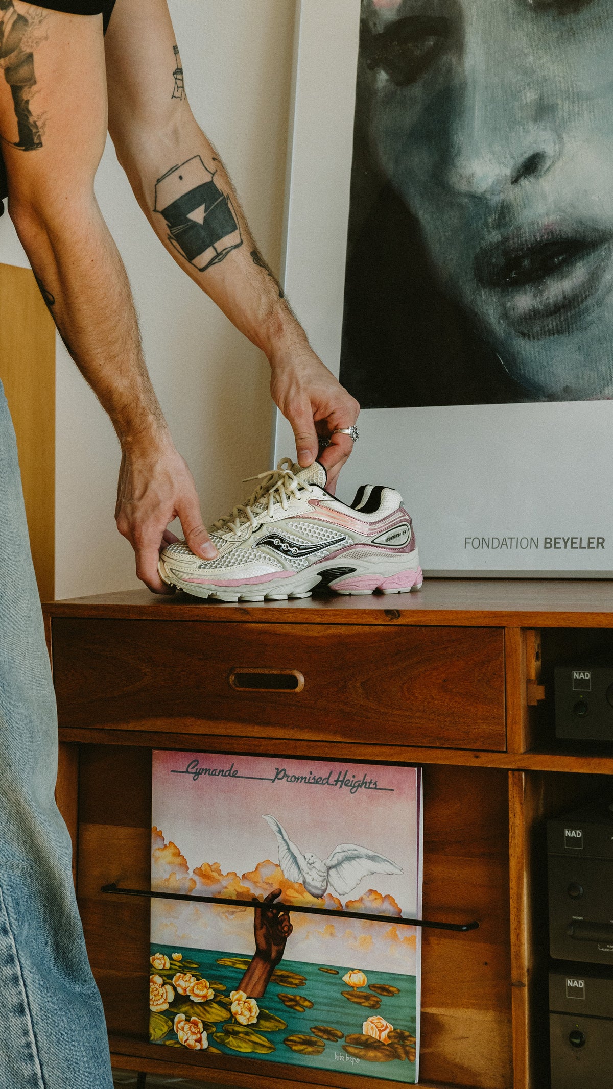Saucony Progrid Omni 9 eggshell touch