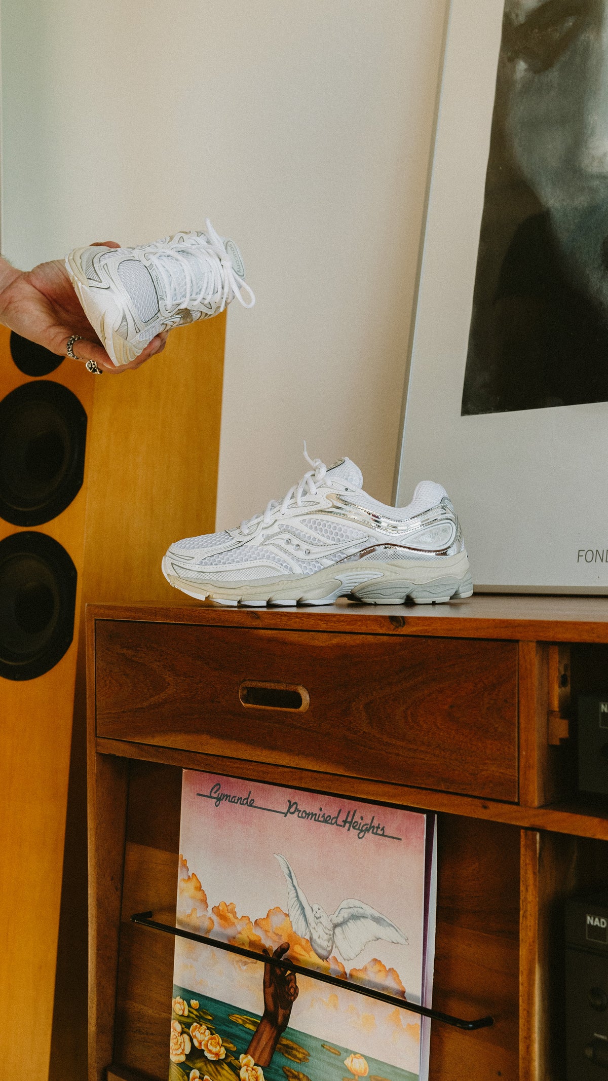Saucony Progrid Omni 9 white eggshell