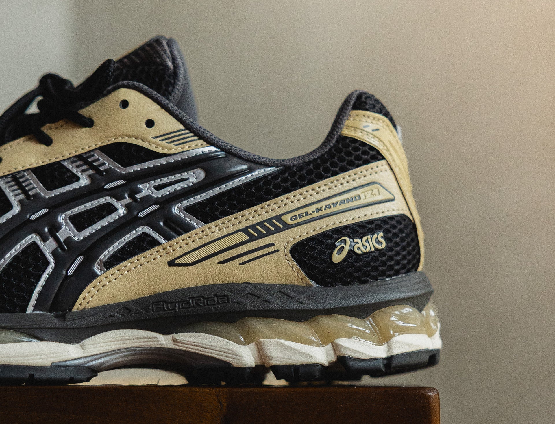 Asics Gel-Kayano 12.1 black obsidian grey