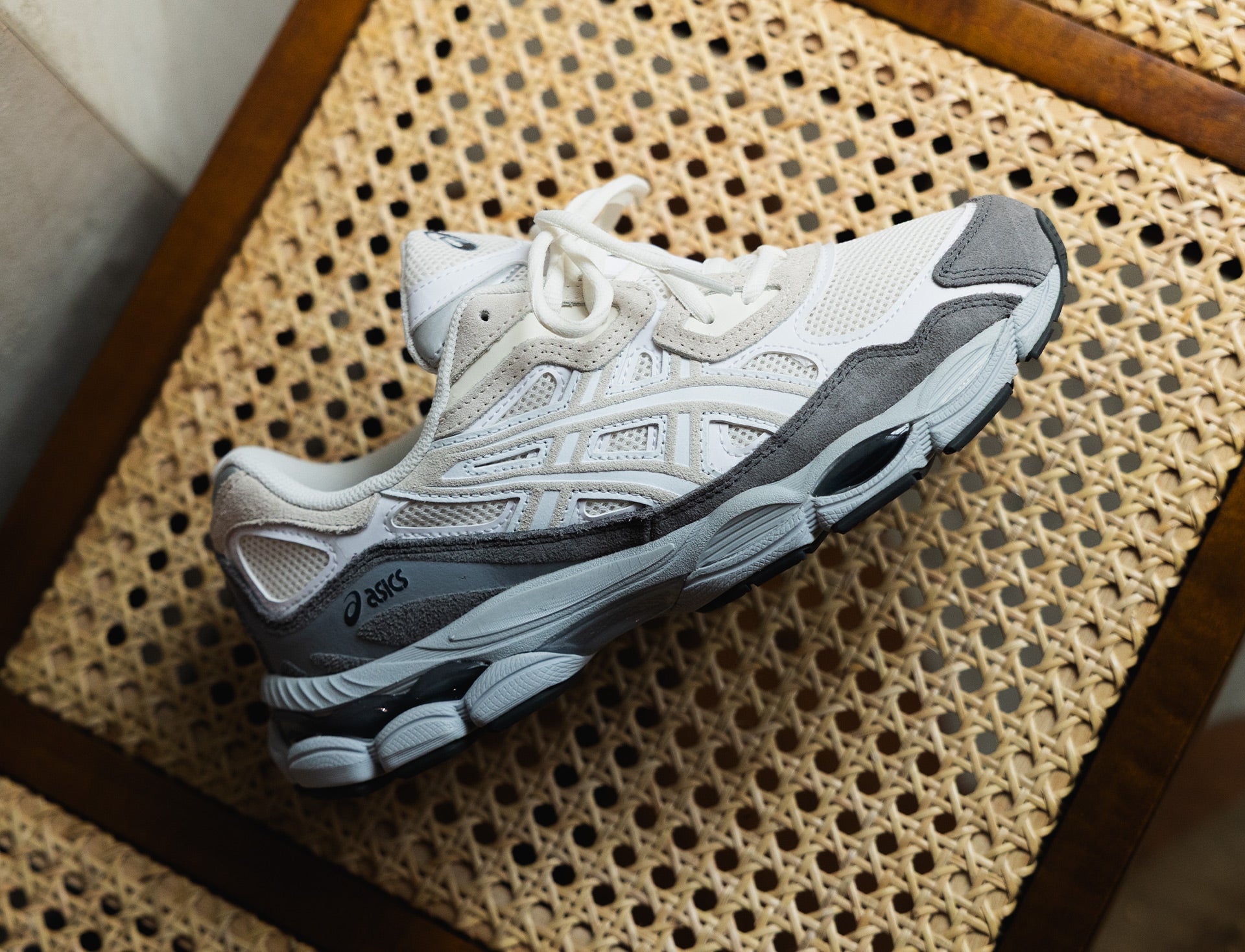 Asics Gel-NYC cream white