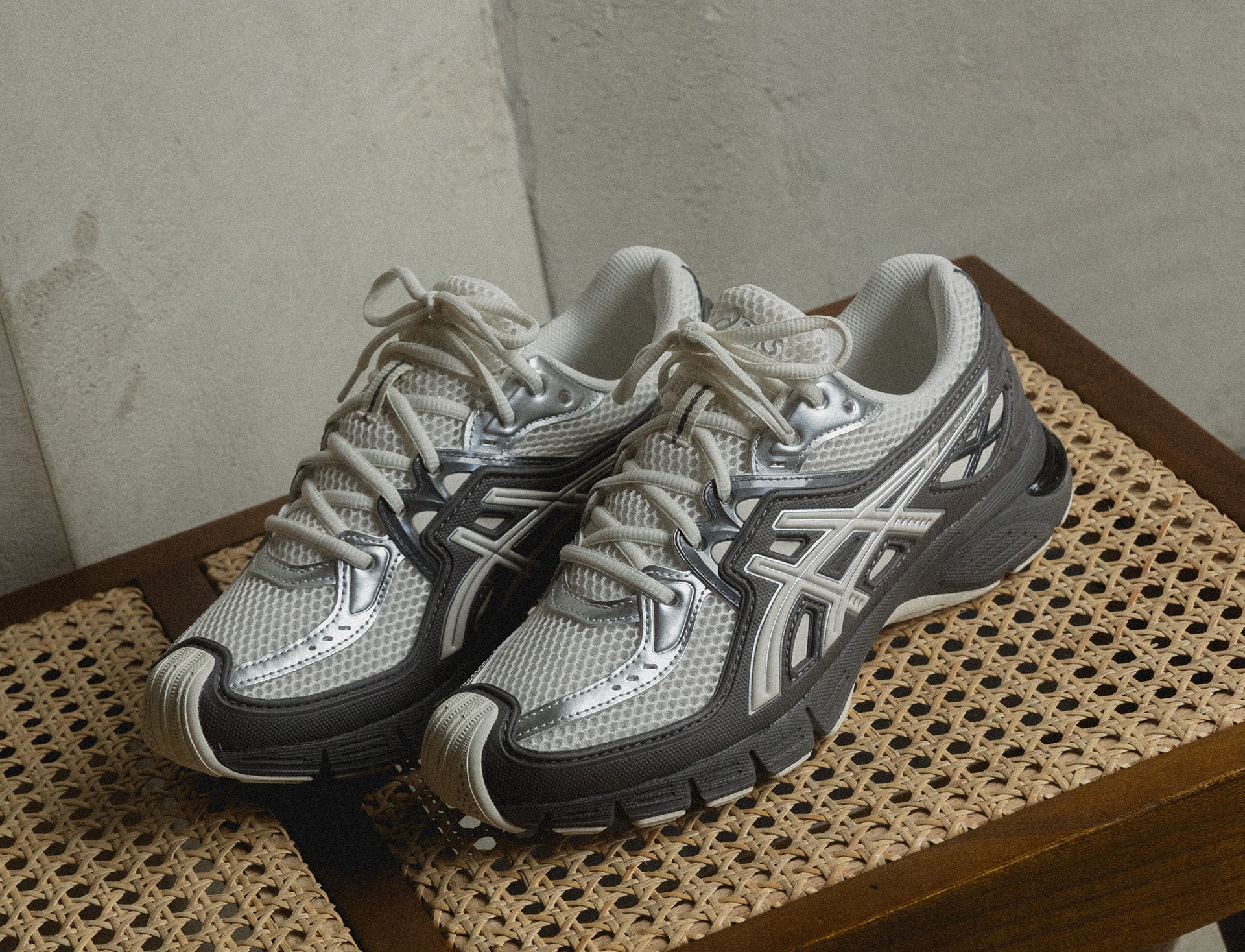 Asics Gel-SD-Lyte cream carbon