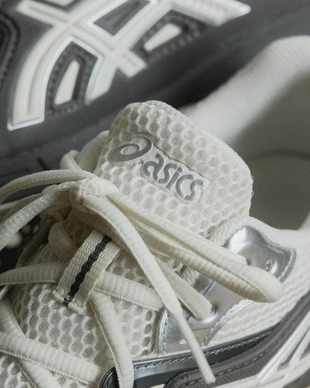 Asics Gel-SD-Lyte cream carbon