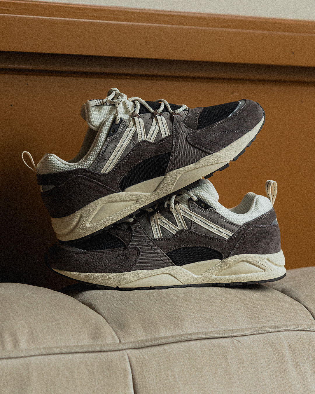 Karhu Fusion 2.0 dark gull gray turtledove