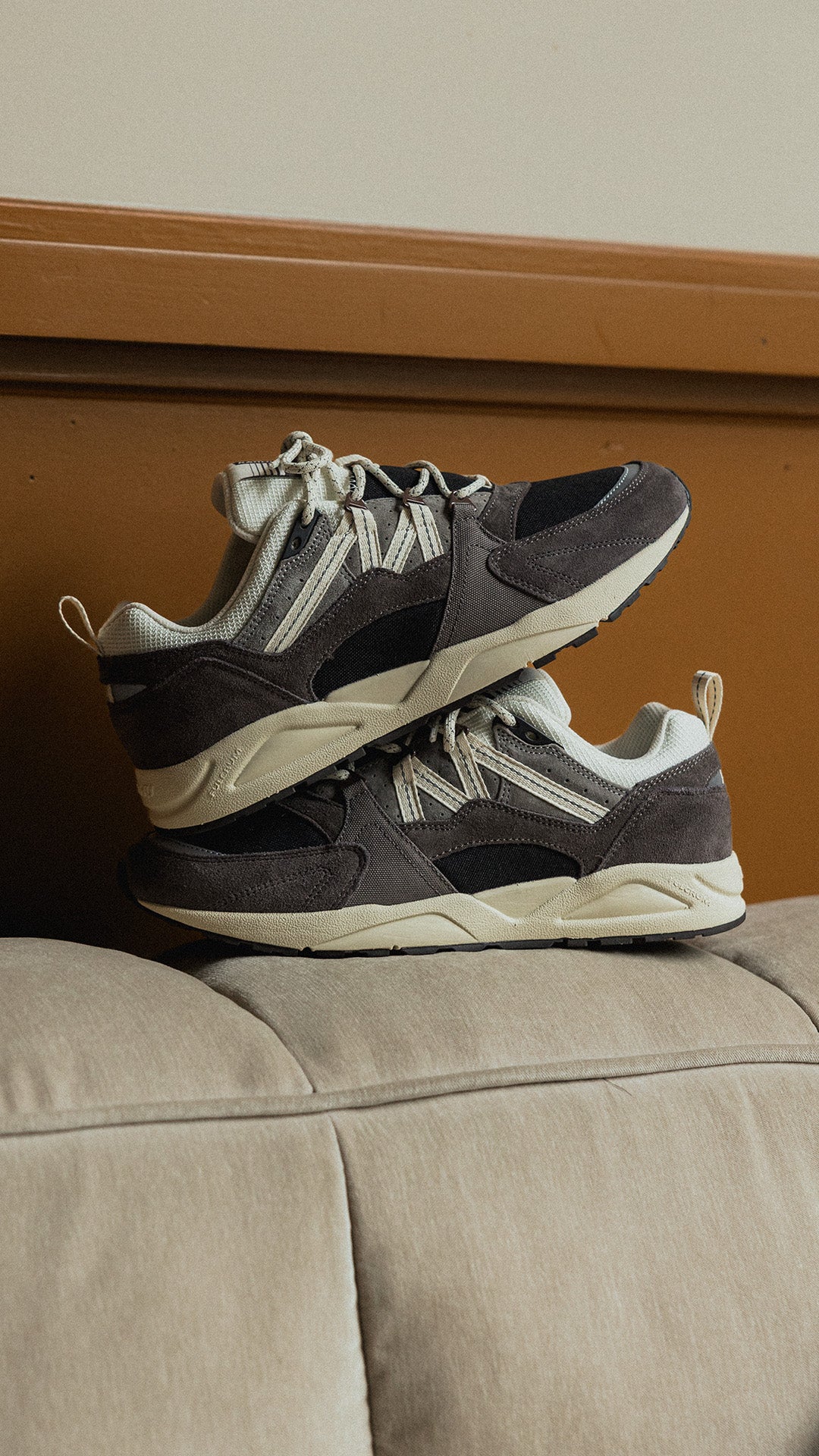 Karhu Fusion 2.0 dark gull gray turtledove