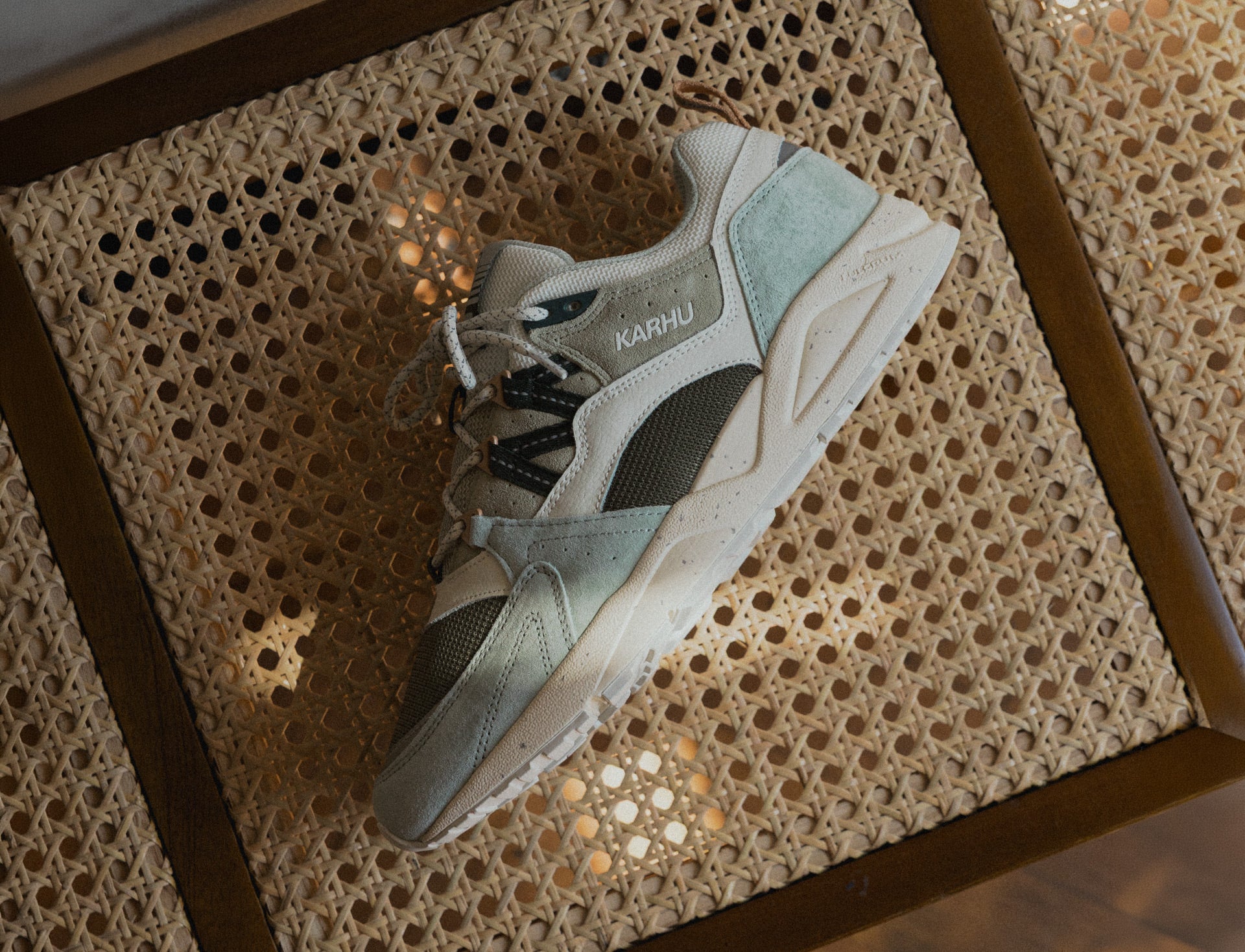 Karhu Fusion 2.0 sea foam pineneedle