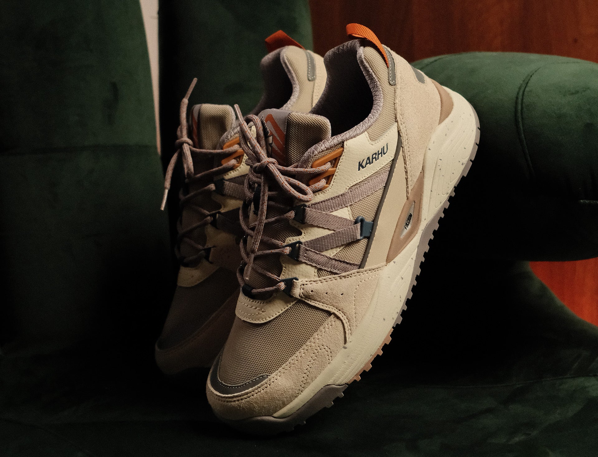 Karhu Fusion XC silver lining gull