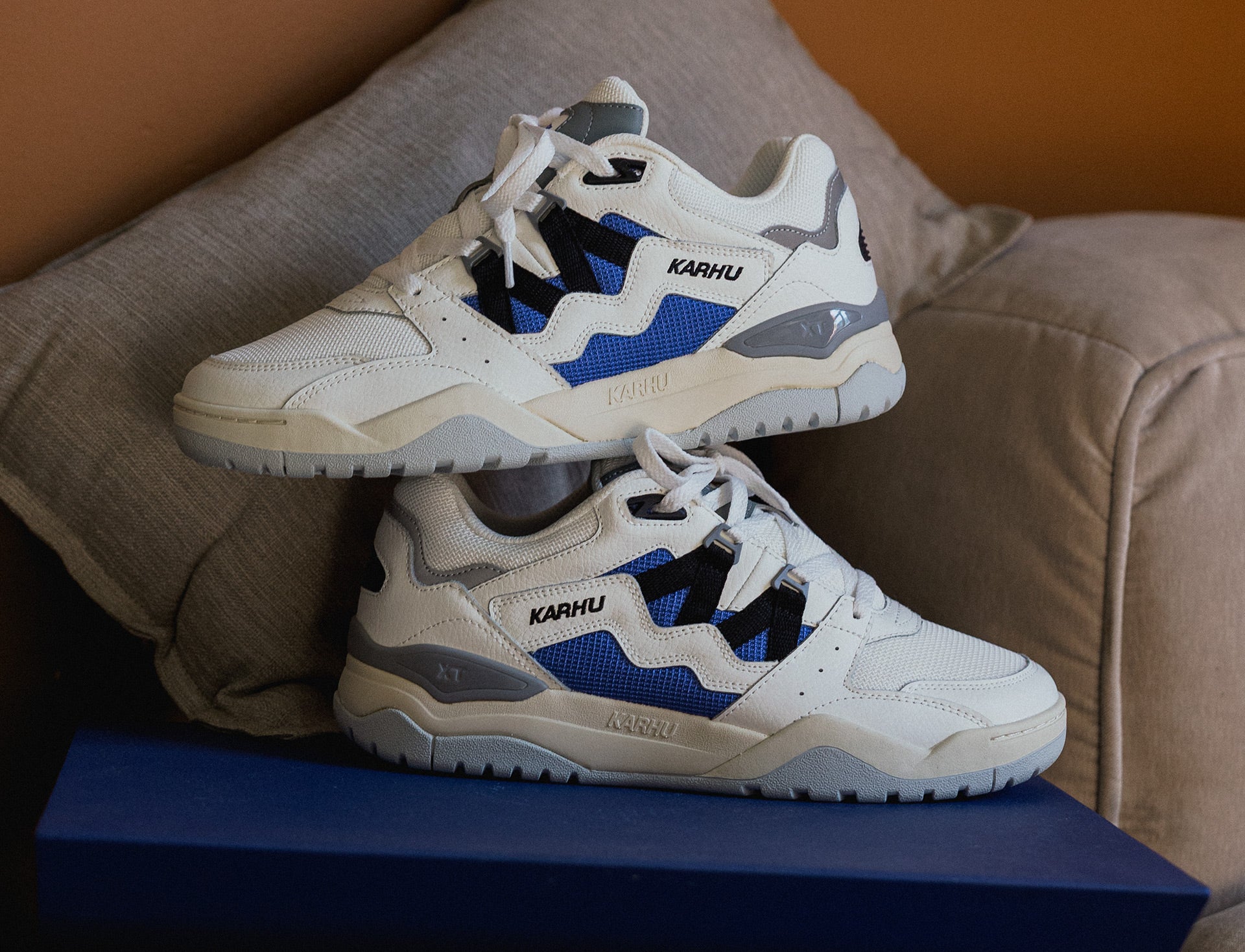 Karhu Fusion XT bright white dazzling blue
