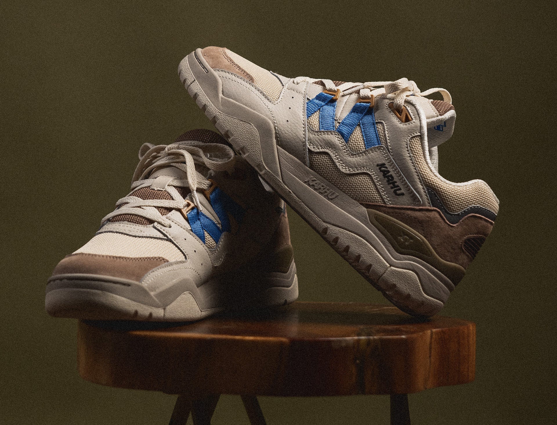 Karhu Fusion XT warm taupe azure blue