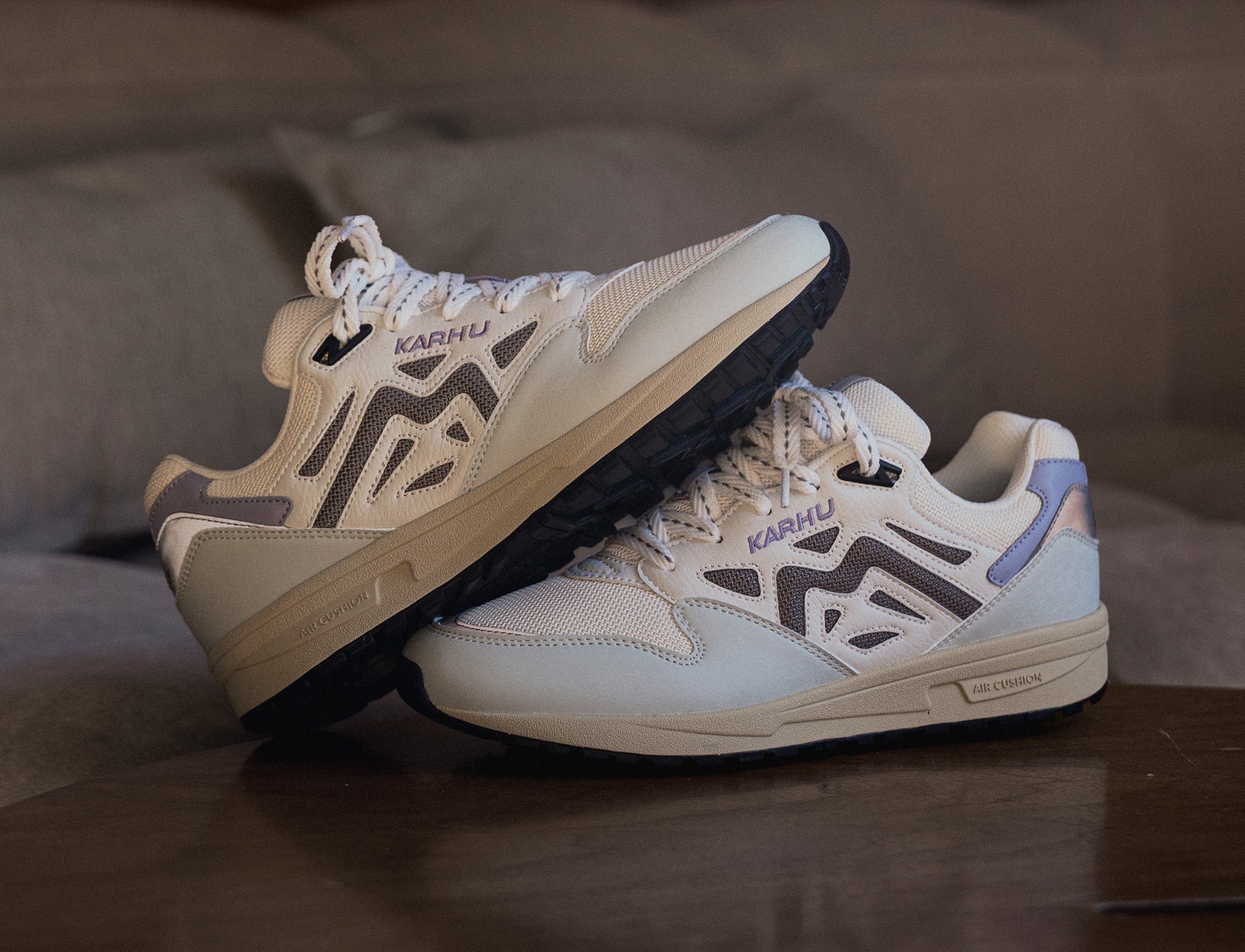 Karhu Legacy 96 foggy dew hematite