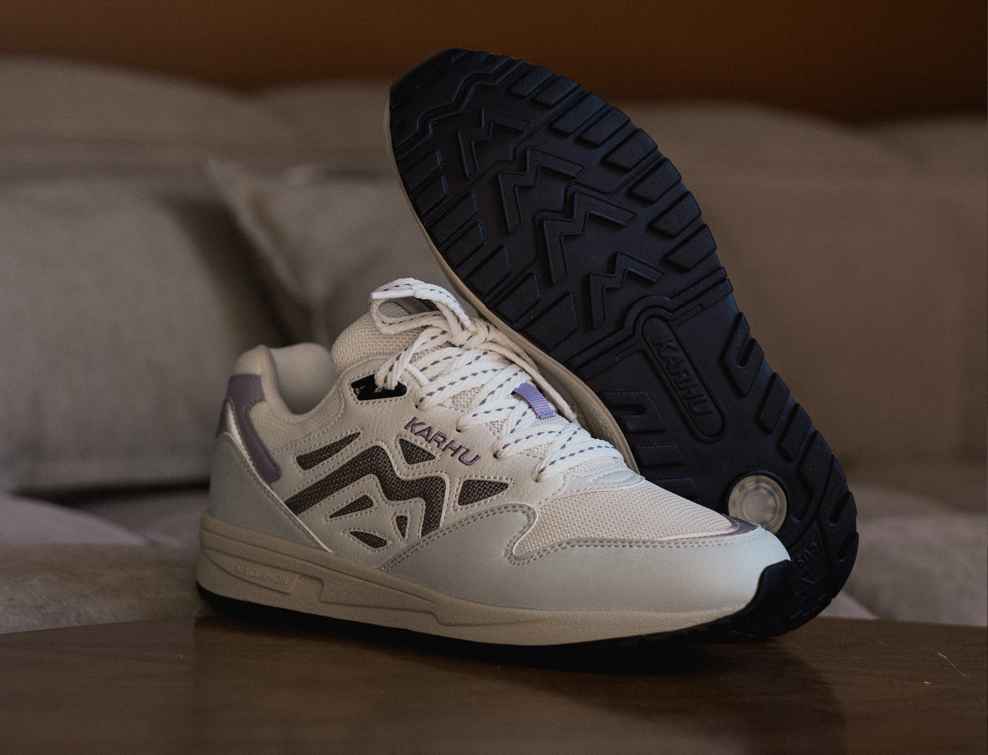 Karhu Legacy 96 foggy dew hematite