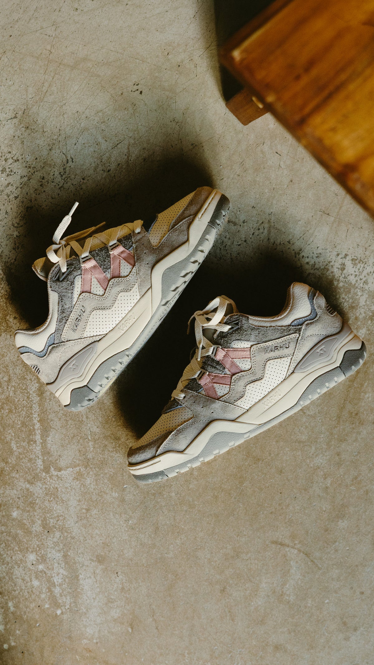 Karhu Fusion XT silver lining adobe rose