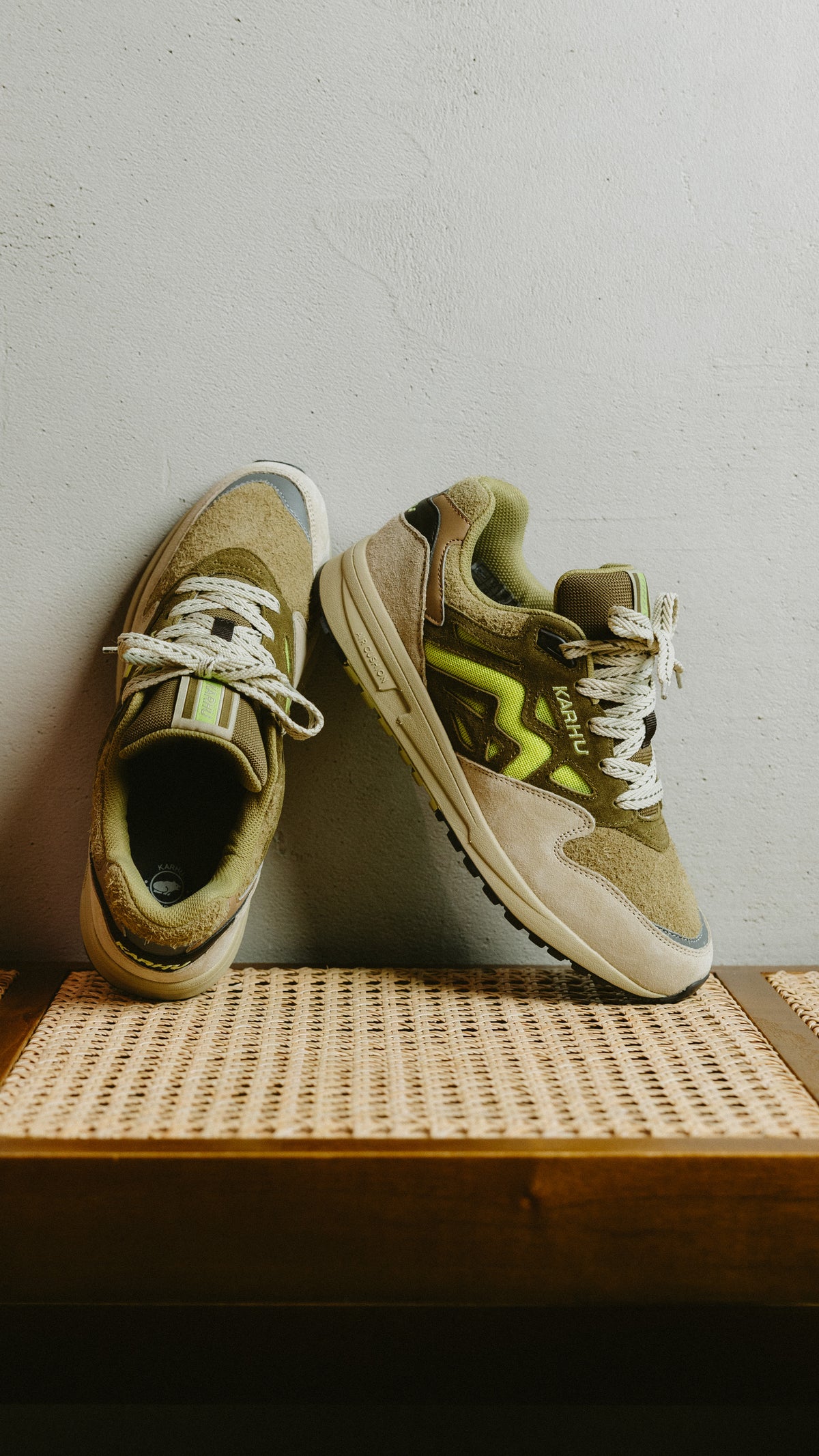 Karhu Legacy 96 mojave desert wild lime