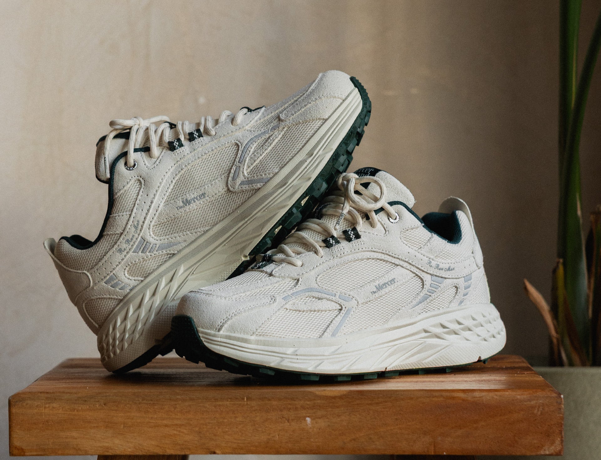 Mercer The Re-Run Max off white