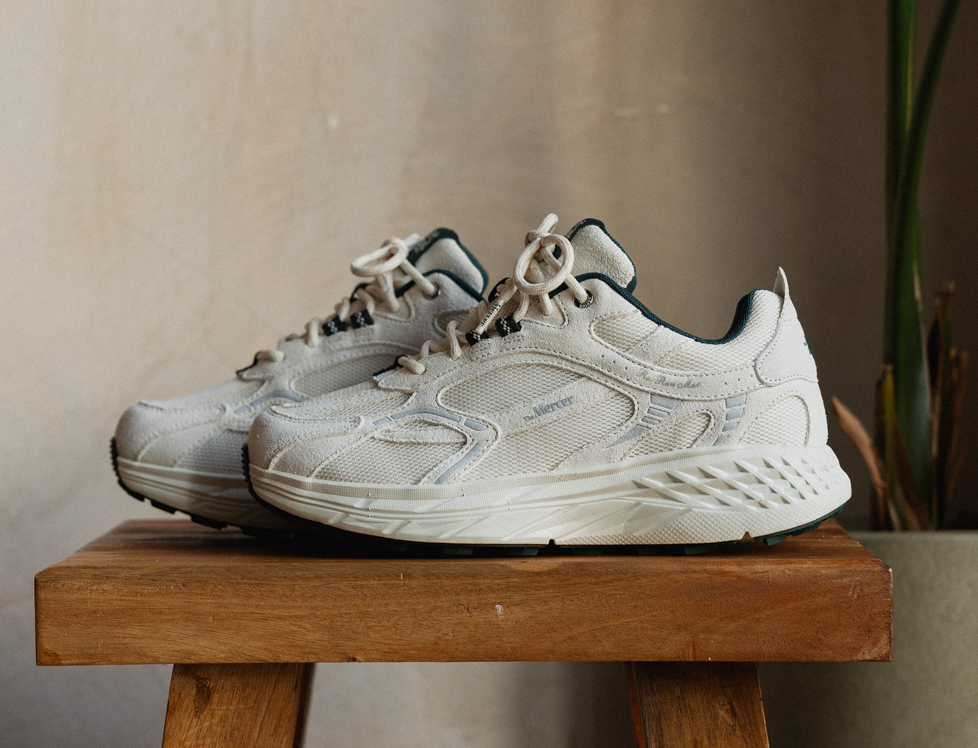 Mercer The Re-Run Max off white