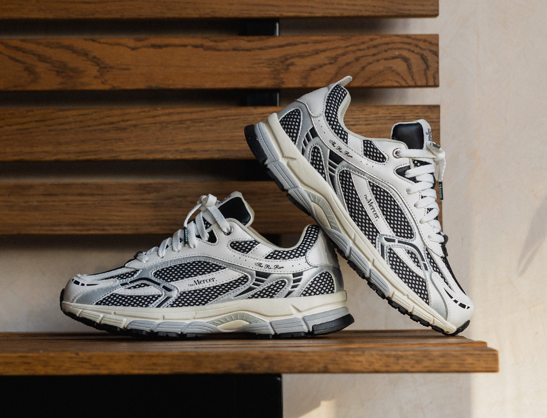 Mercer The Re-Run white silver white black