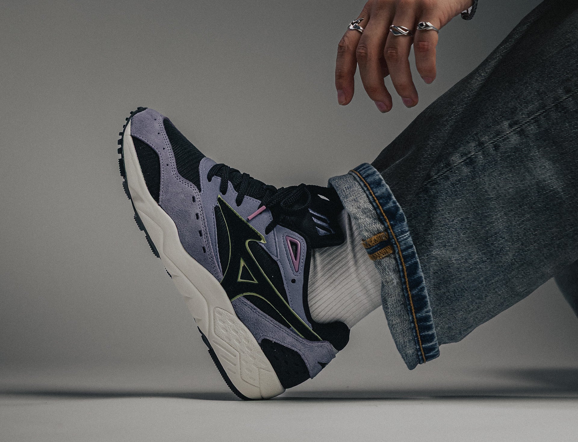 Mizuno Contender black sand black blue granite