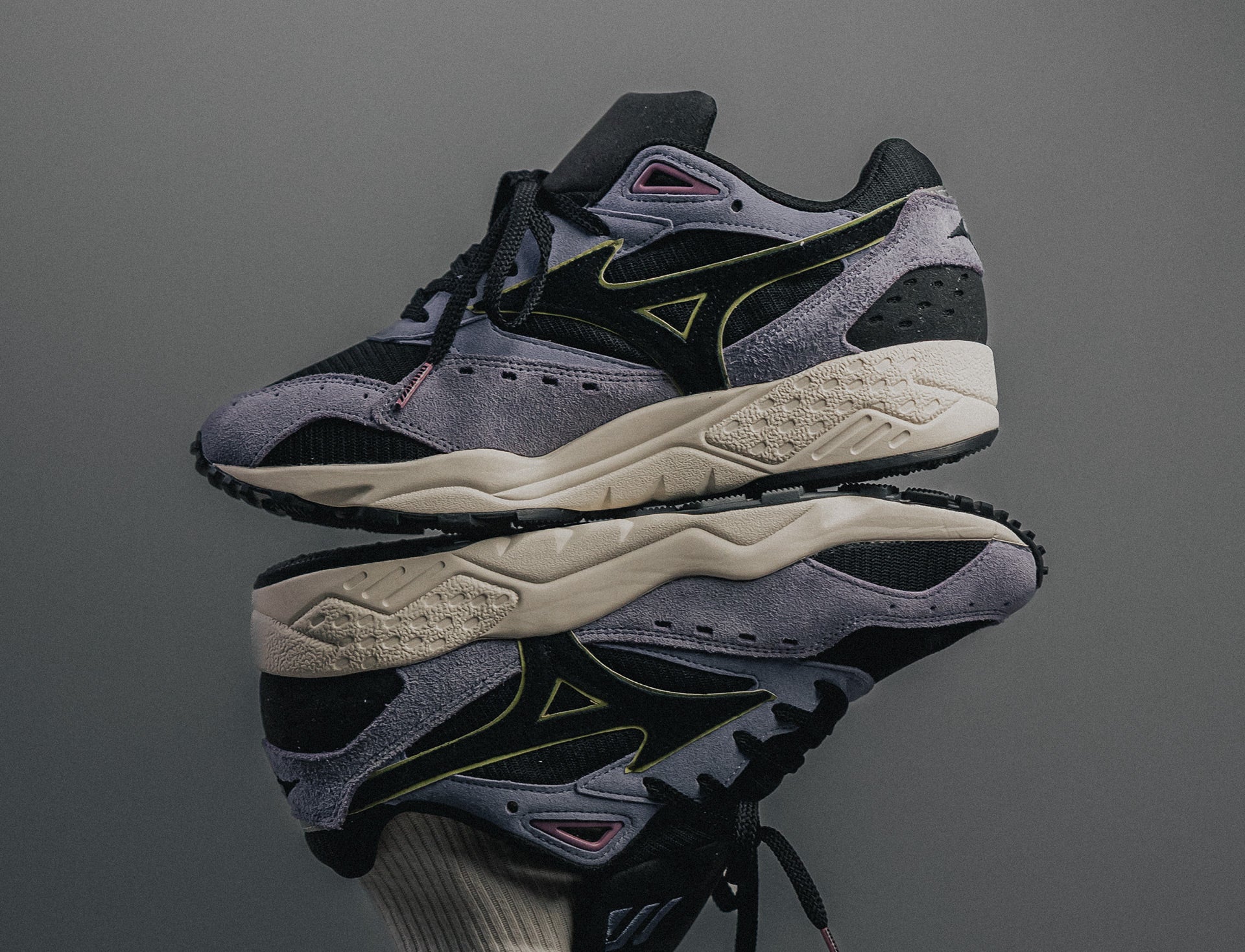 Mizuno Contender black sand black blue granite