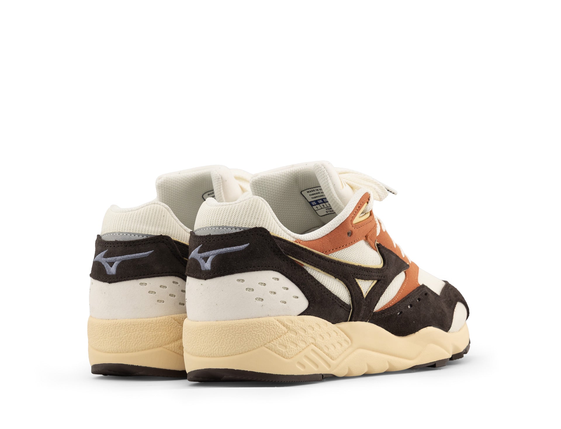 Mizuno Contender pristine mole sunburn