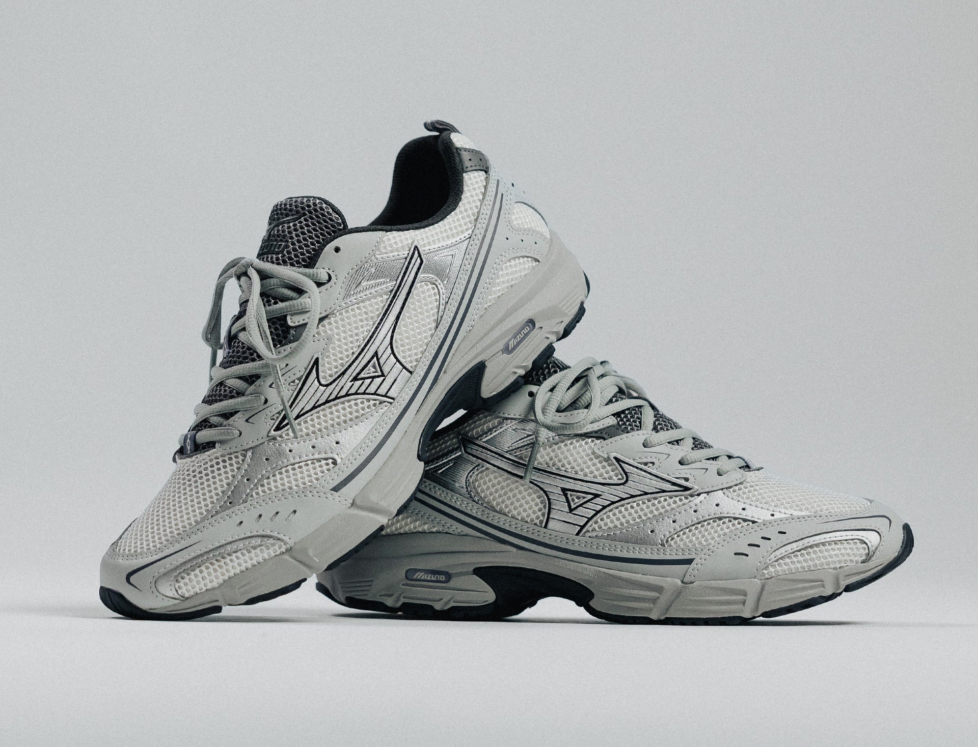 Mizuno MXR Sport nimbus cloud silver