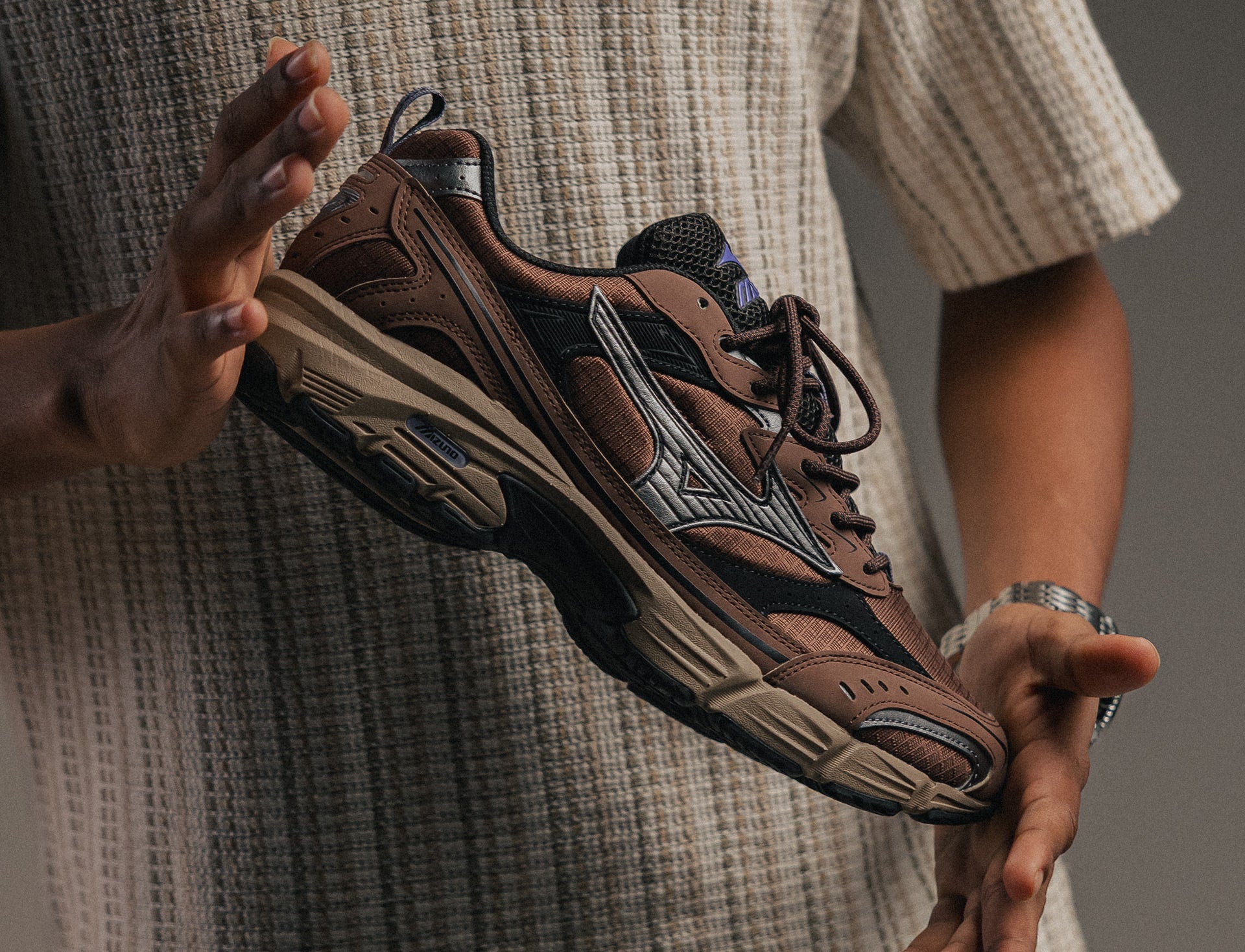 Mizuno MXR Tech chiory coffee silver black