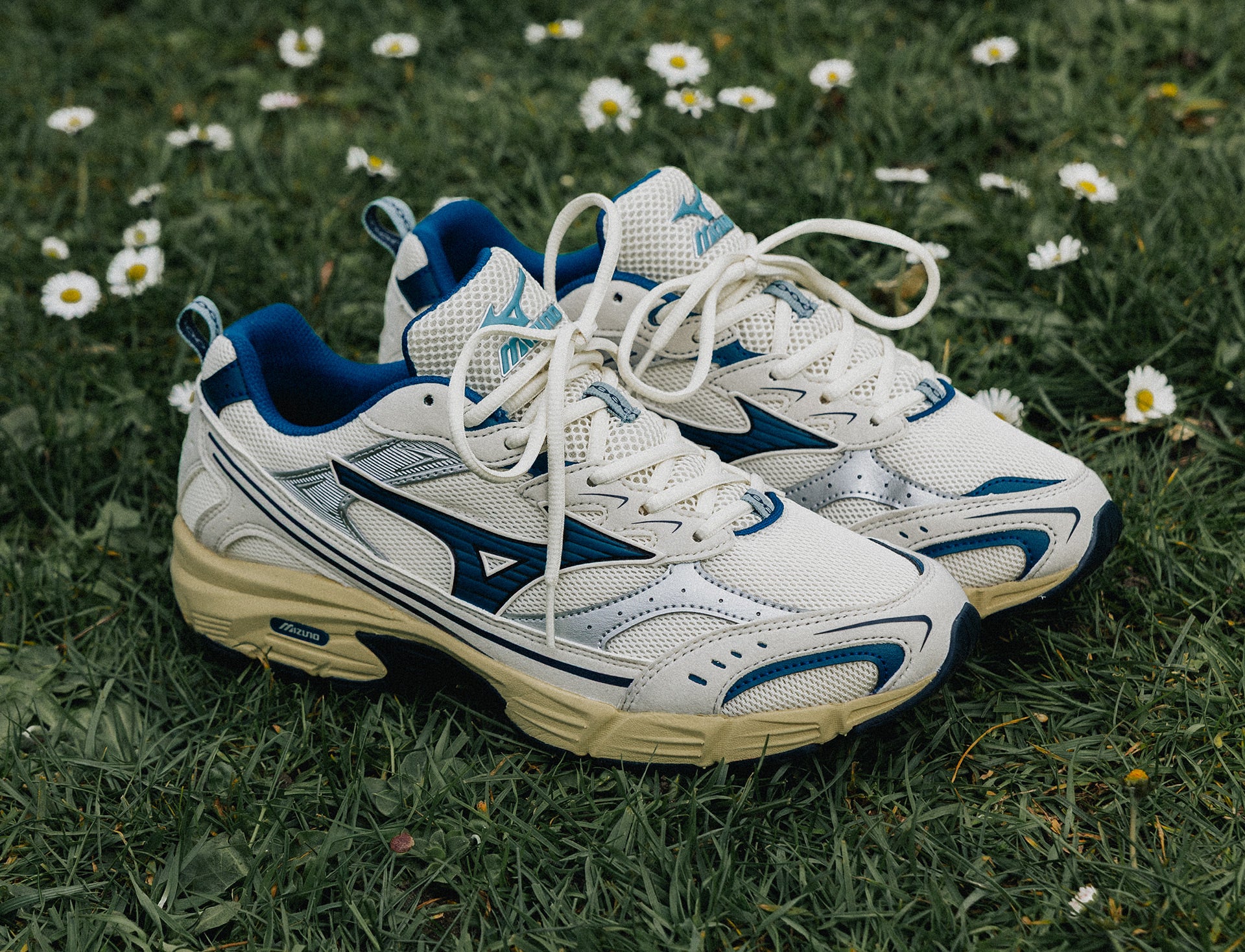 Mizuno MXR pristine sailor blue silver birch