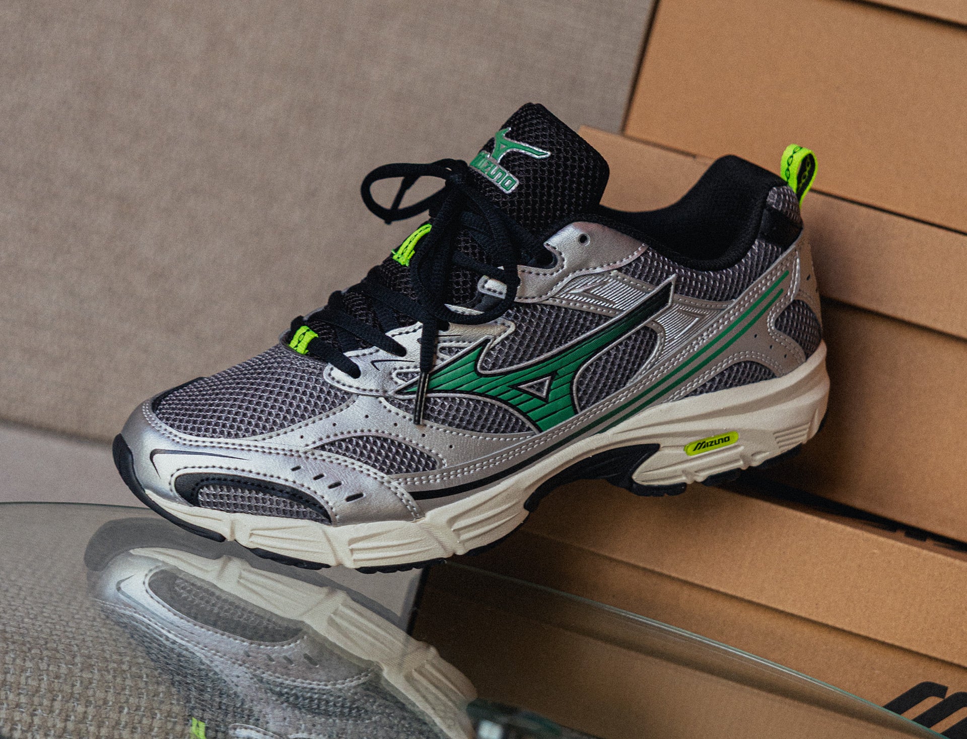 Mizuno MXR quiet shade foliage green silver