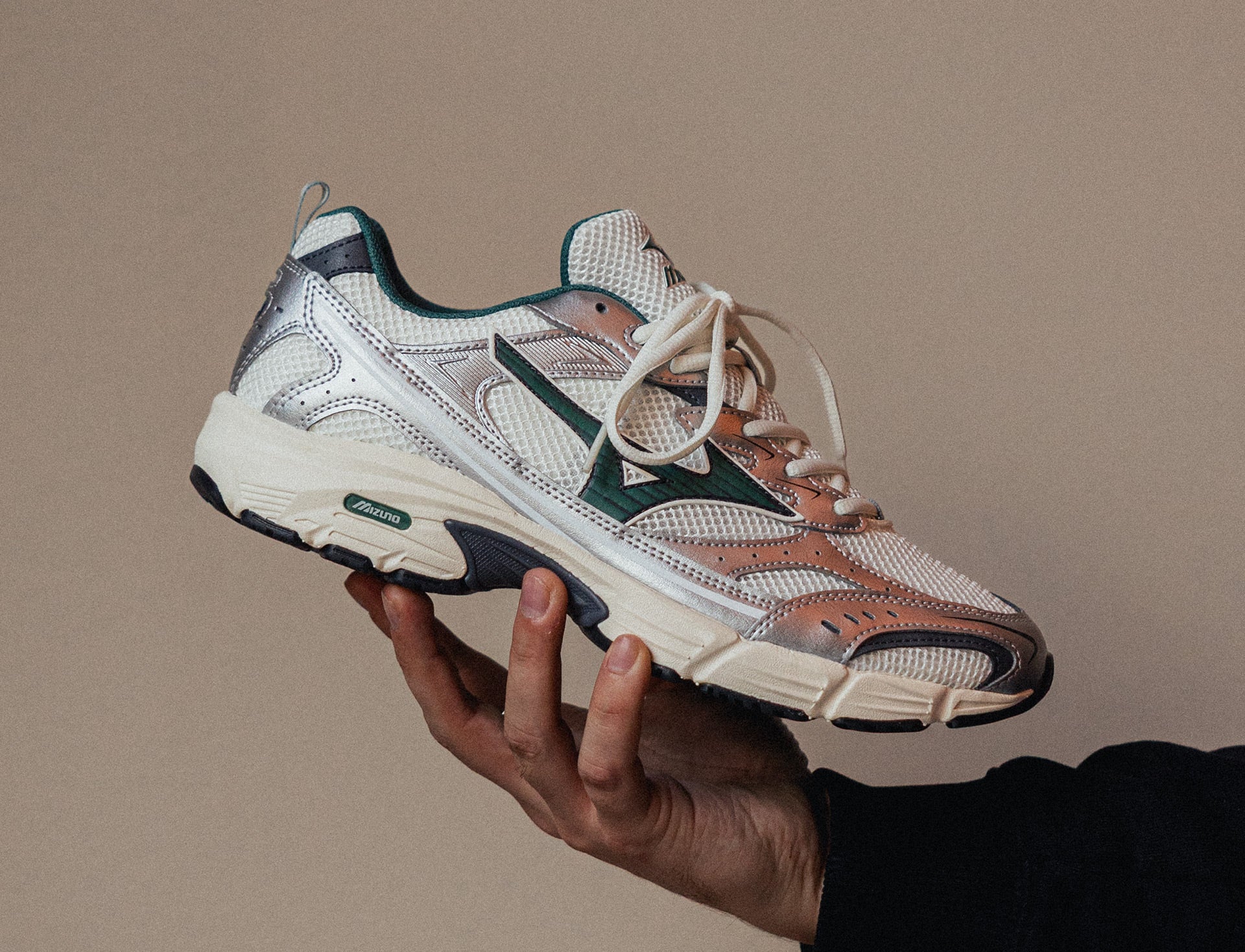 Mizuno MXR snow white bistro green silver