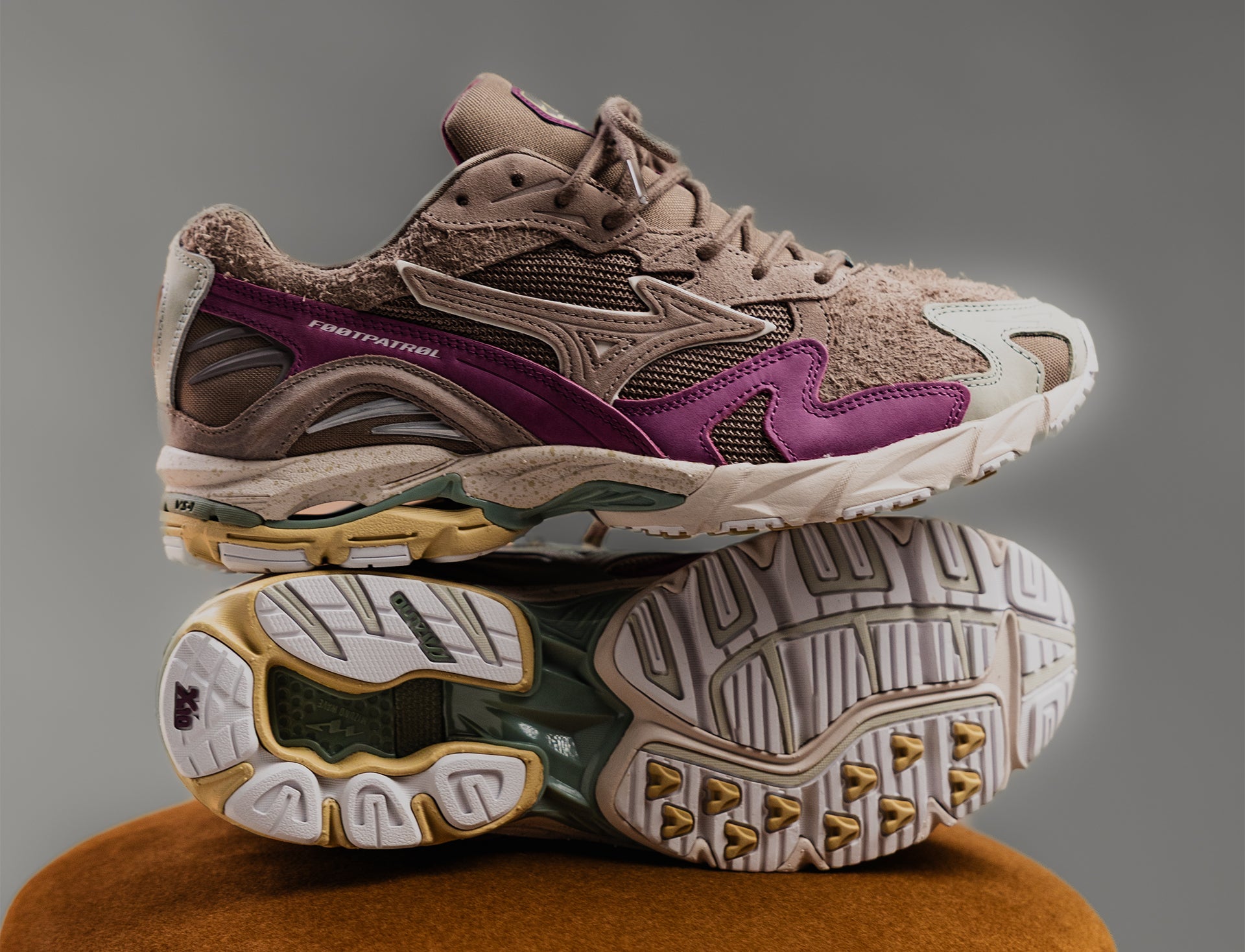 Mizuno X Footpatrol Wave Rider 10 rust