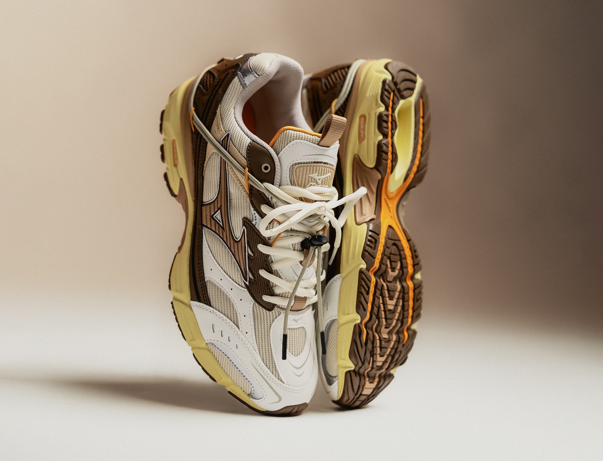 Mizuno MXR 'AFEW' fog tigers eye desert palm