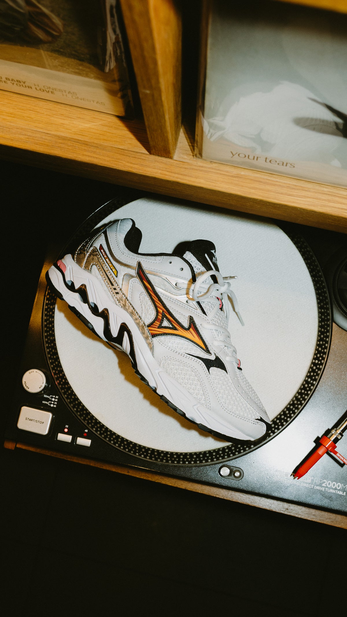 Mizuno Wave MG4 LS white artisan's gold galaxy silver