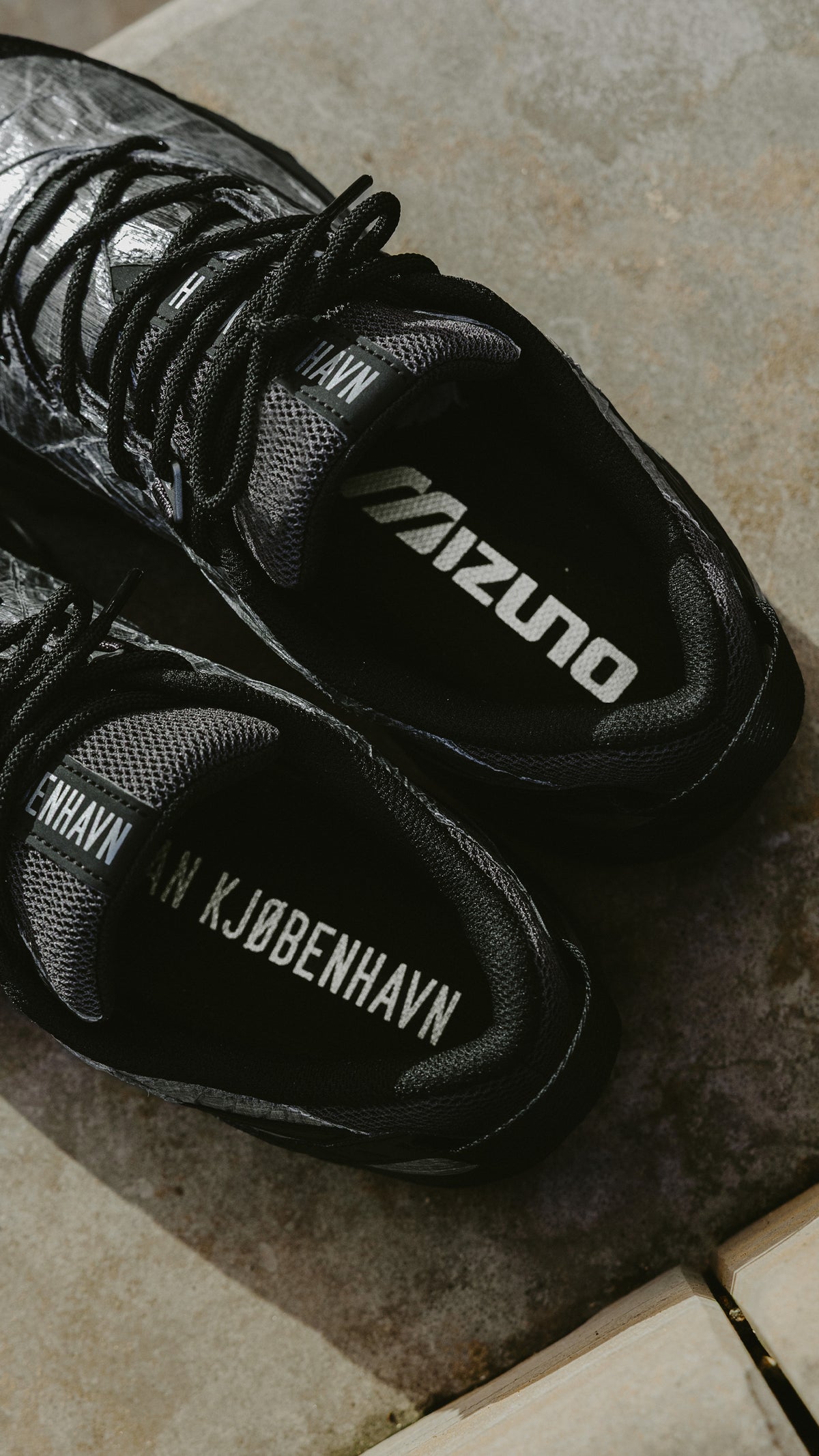 Mizuno Wave Mujin TL Han Kjøbenhavn black black sand iron gate