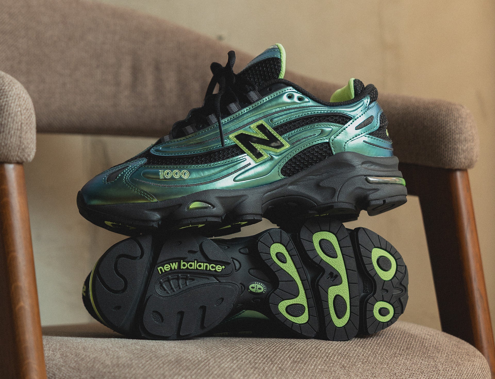 New Balance 1000 faded black afterglow