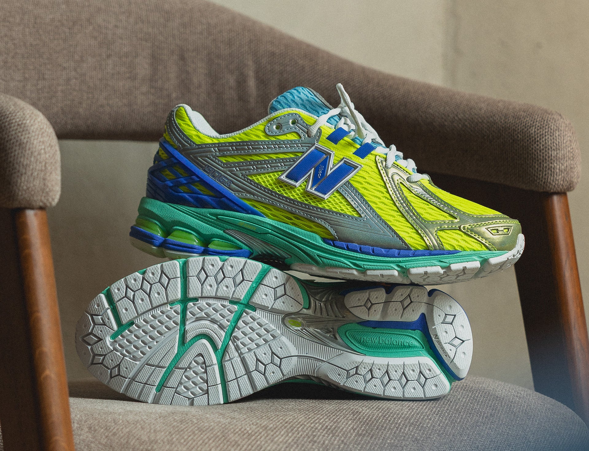 New Balance 1906R neon blue