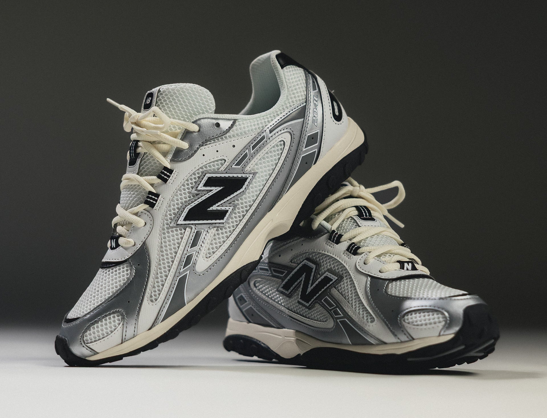 New Balance 204L black silver metallic