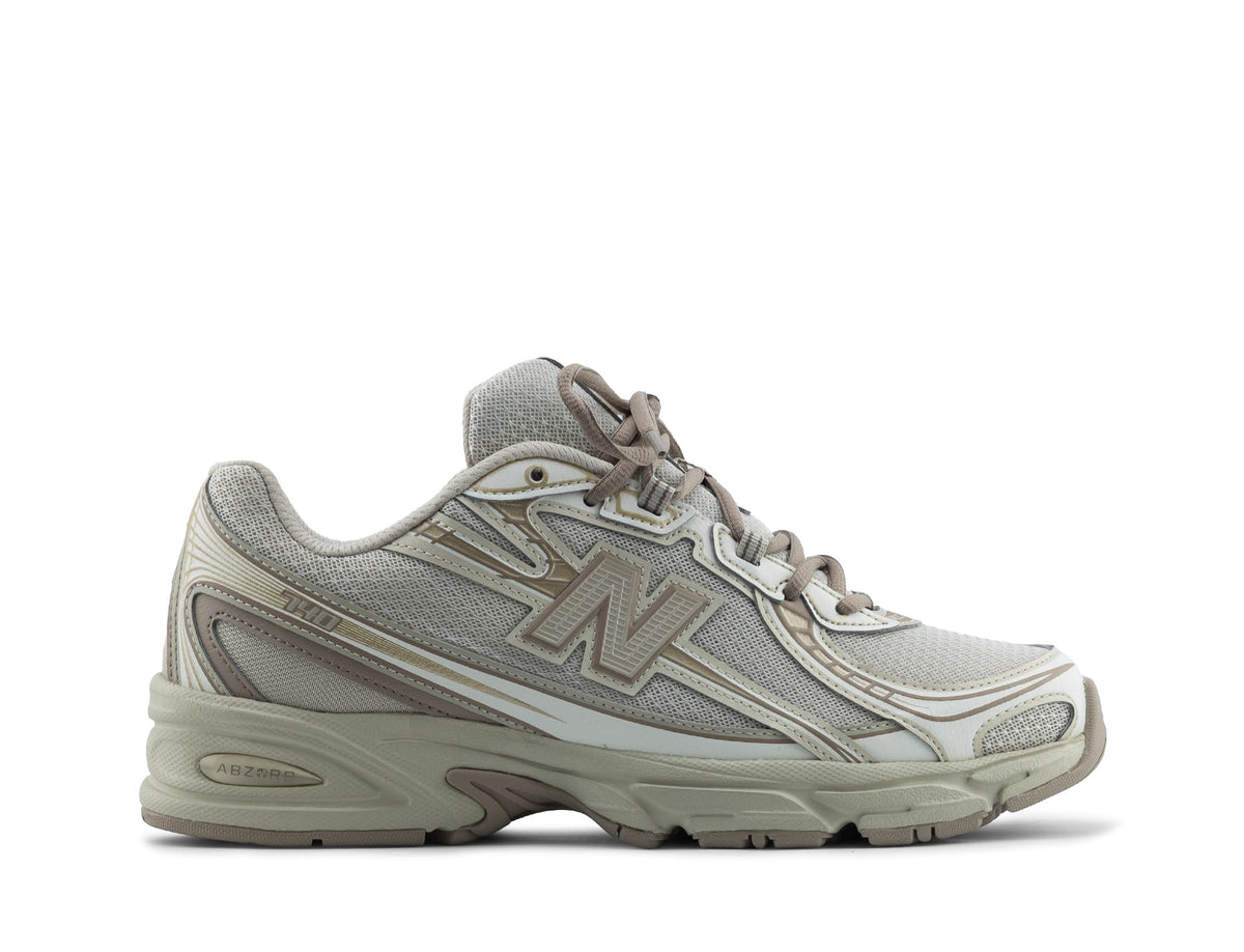 New Balance 740 mushroom
