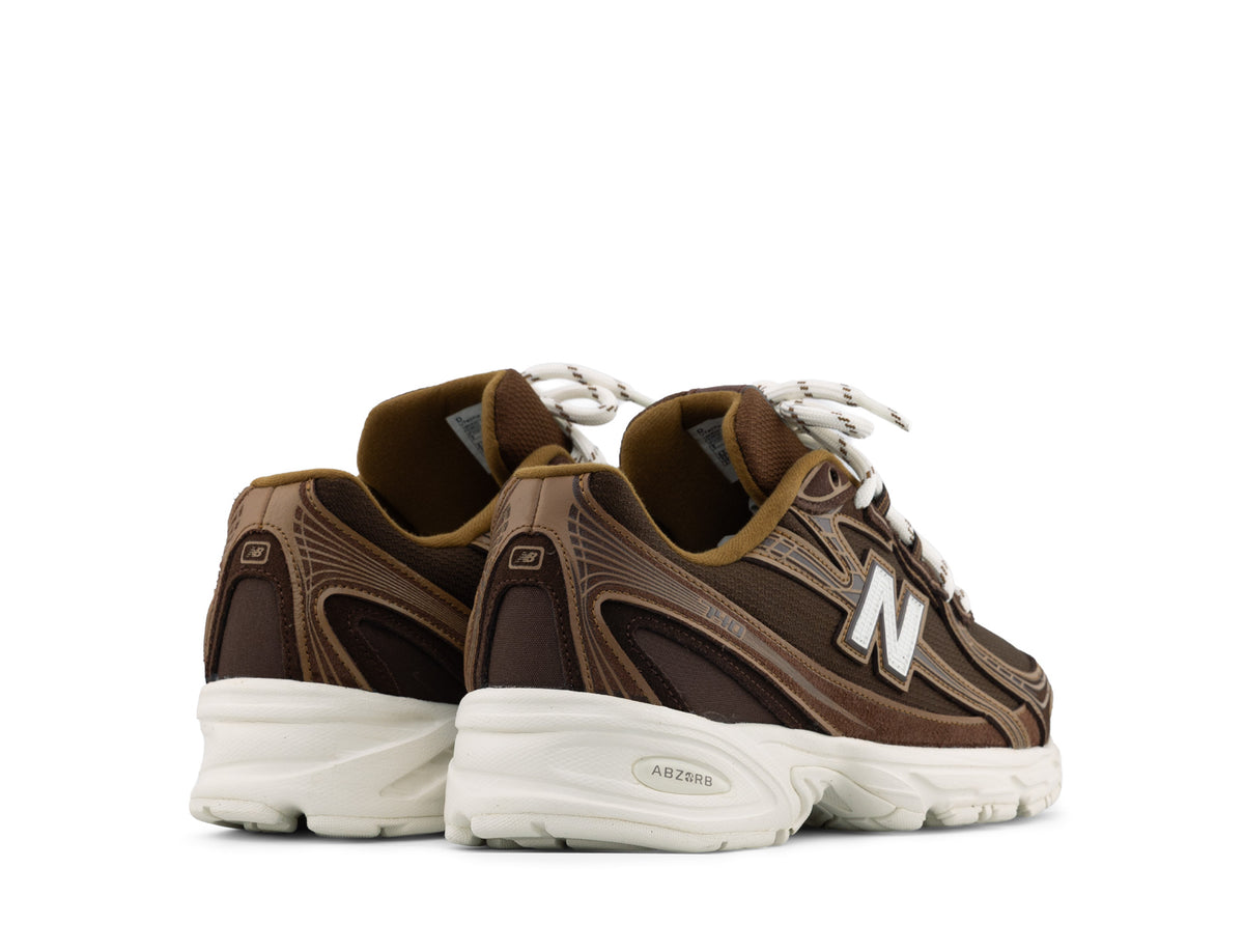 New Balance 740 pumpernickel