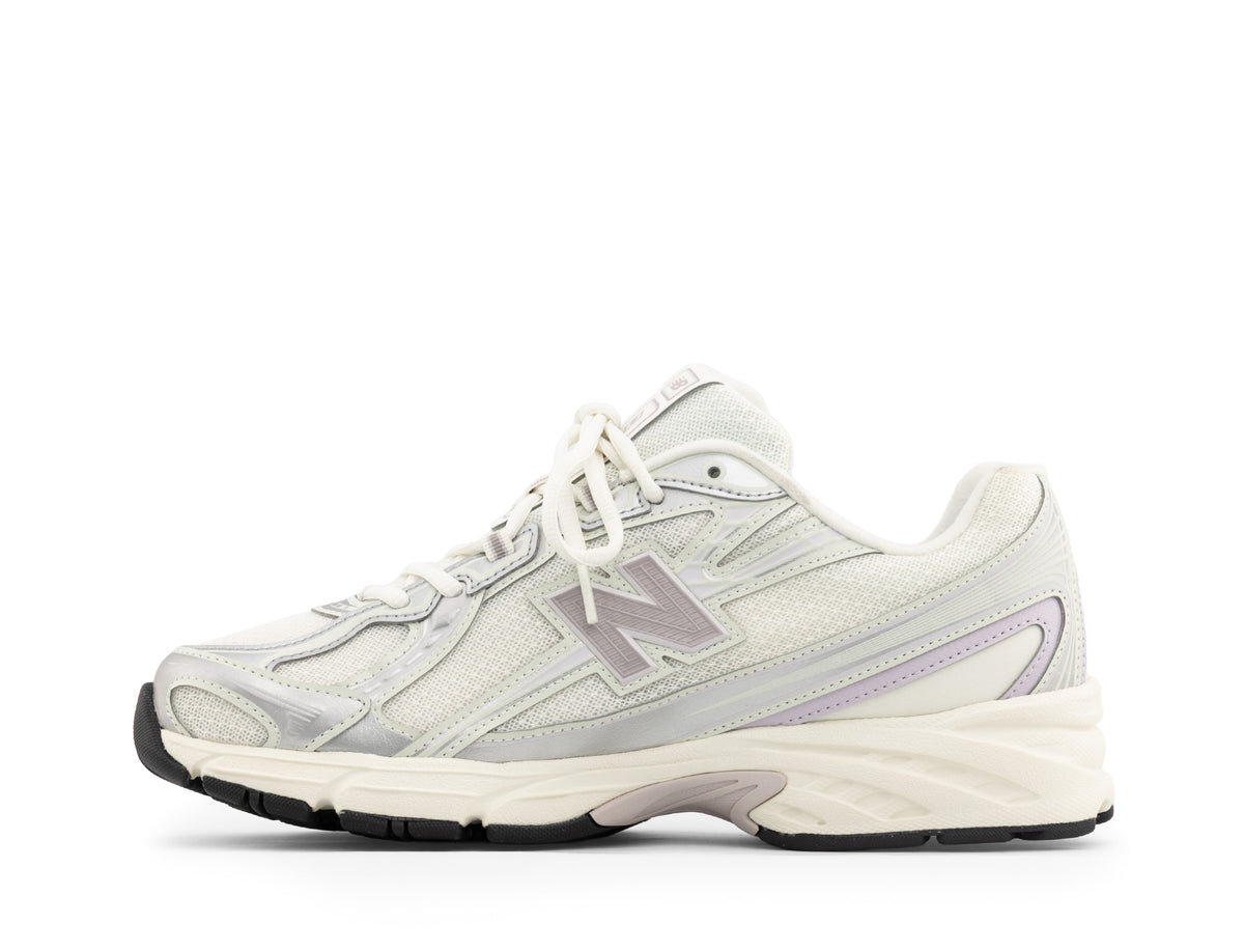 New Balance 740 sea salt