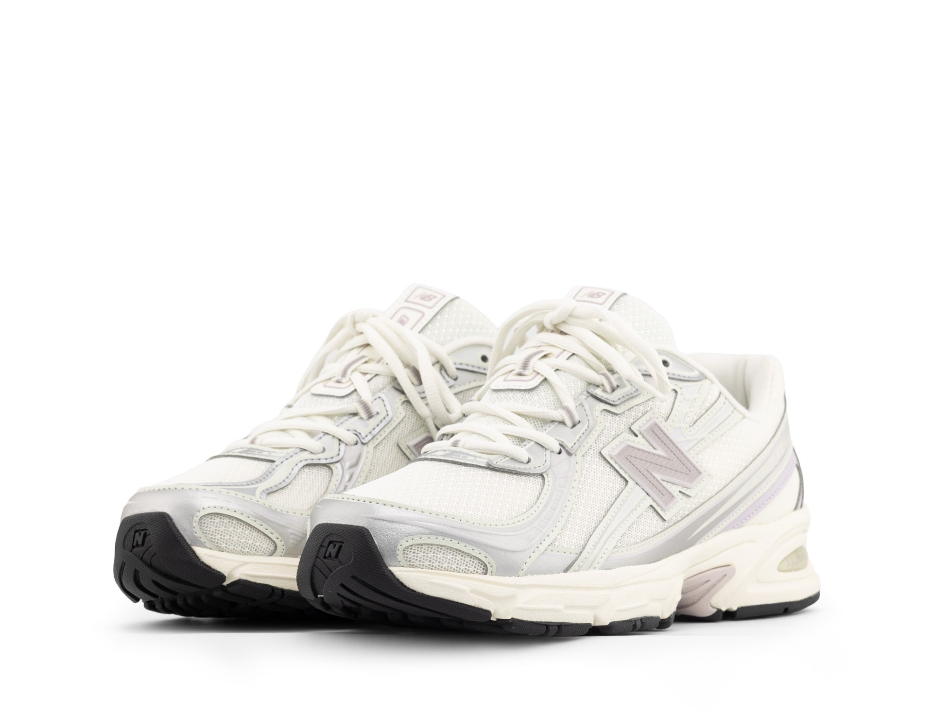 New Balance 740 sea salt
