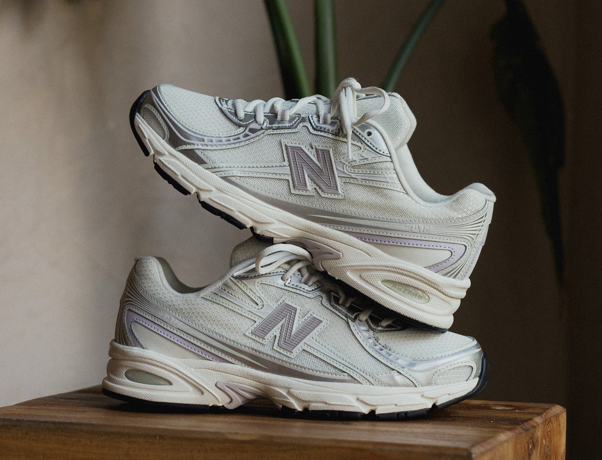 New Balance 740 sea salt