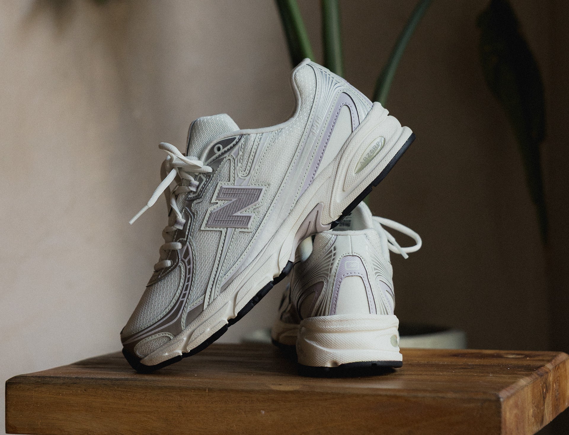 New Balance 740 sea salt