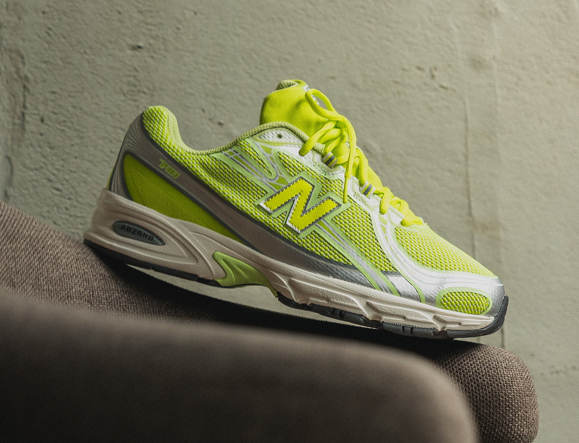 New Balance 740 timberwolf afterglow