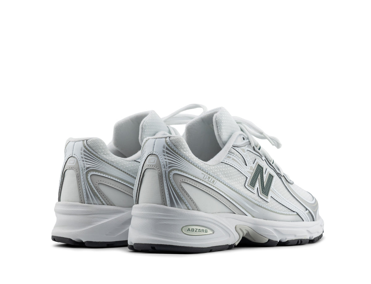 New Balance 740 white