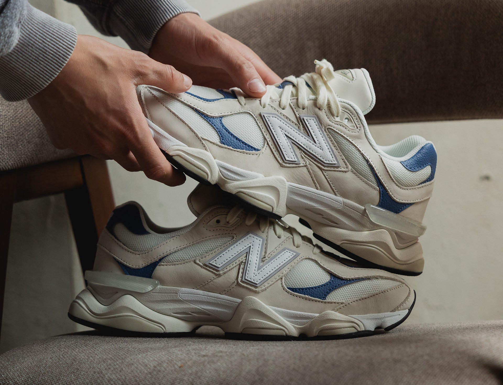 New Balance 9060 sea salt magic blue
