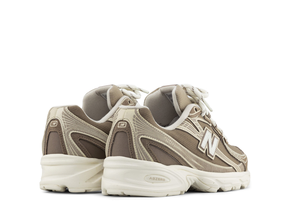 New Balance 740 mushroom