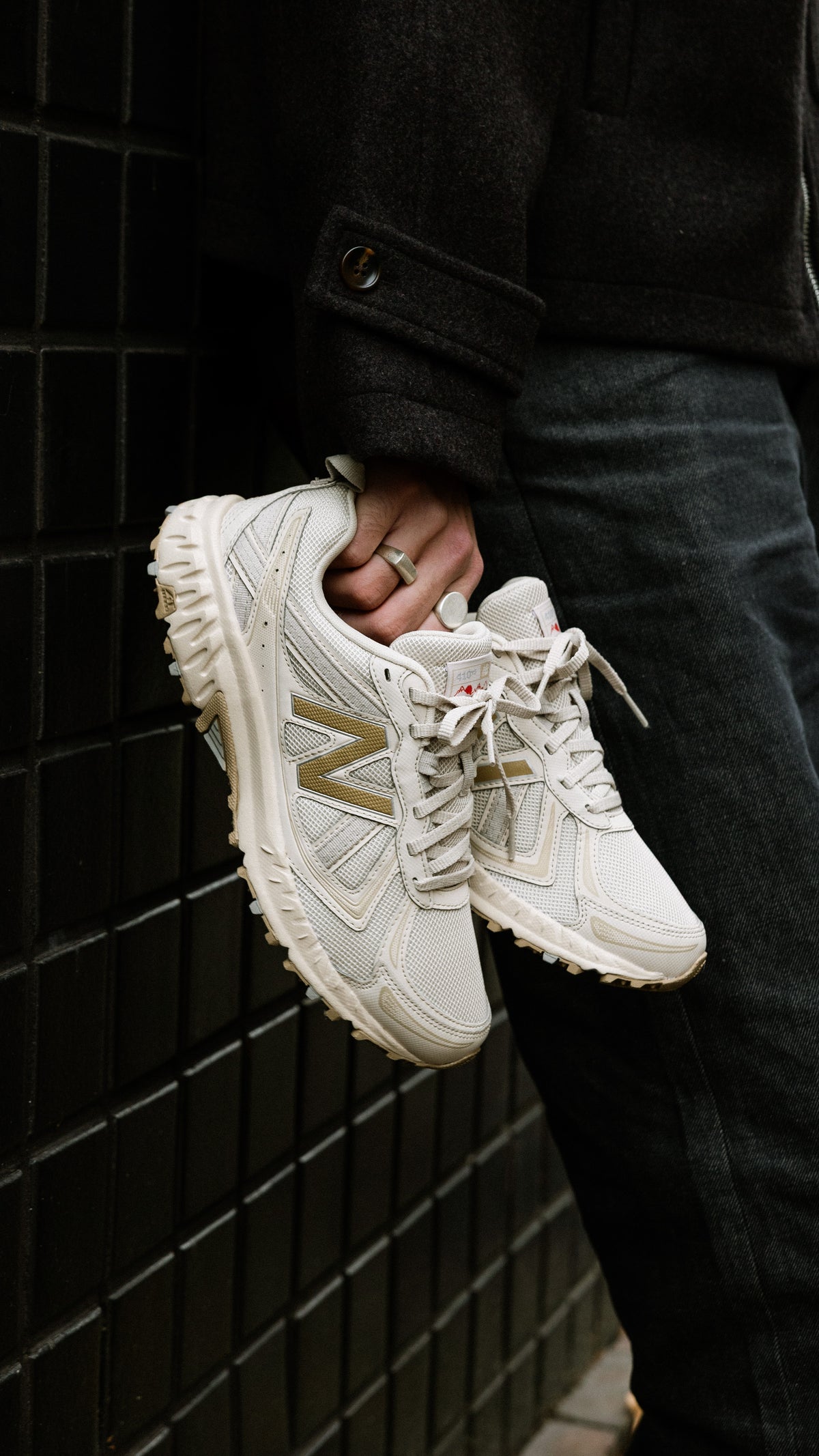 New Balance 410 grey gold