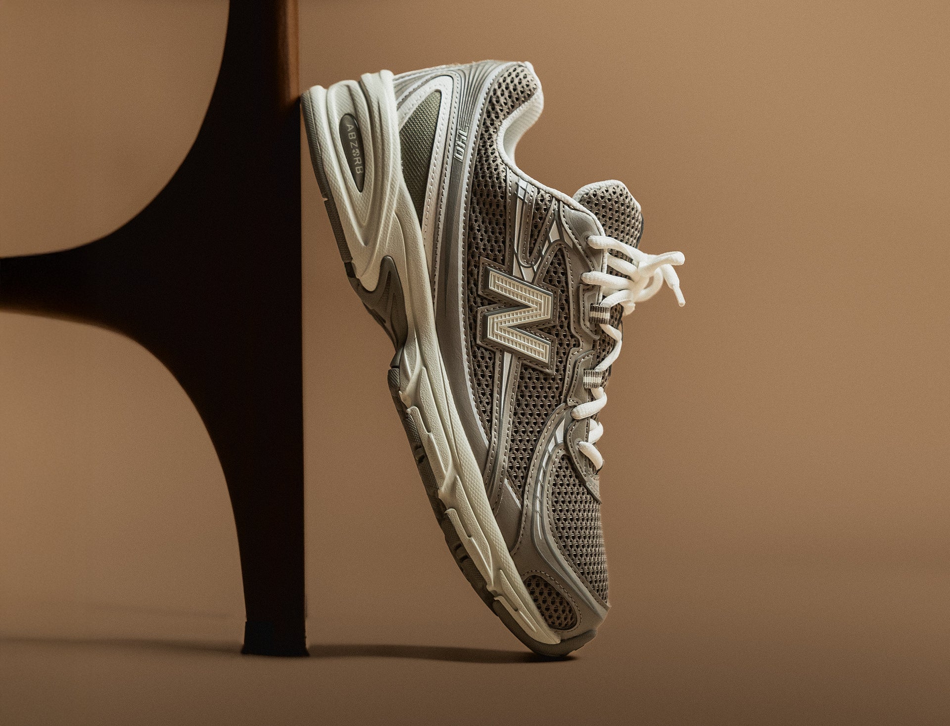 New Balance 740 dark olivine silver metallic sea salt