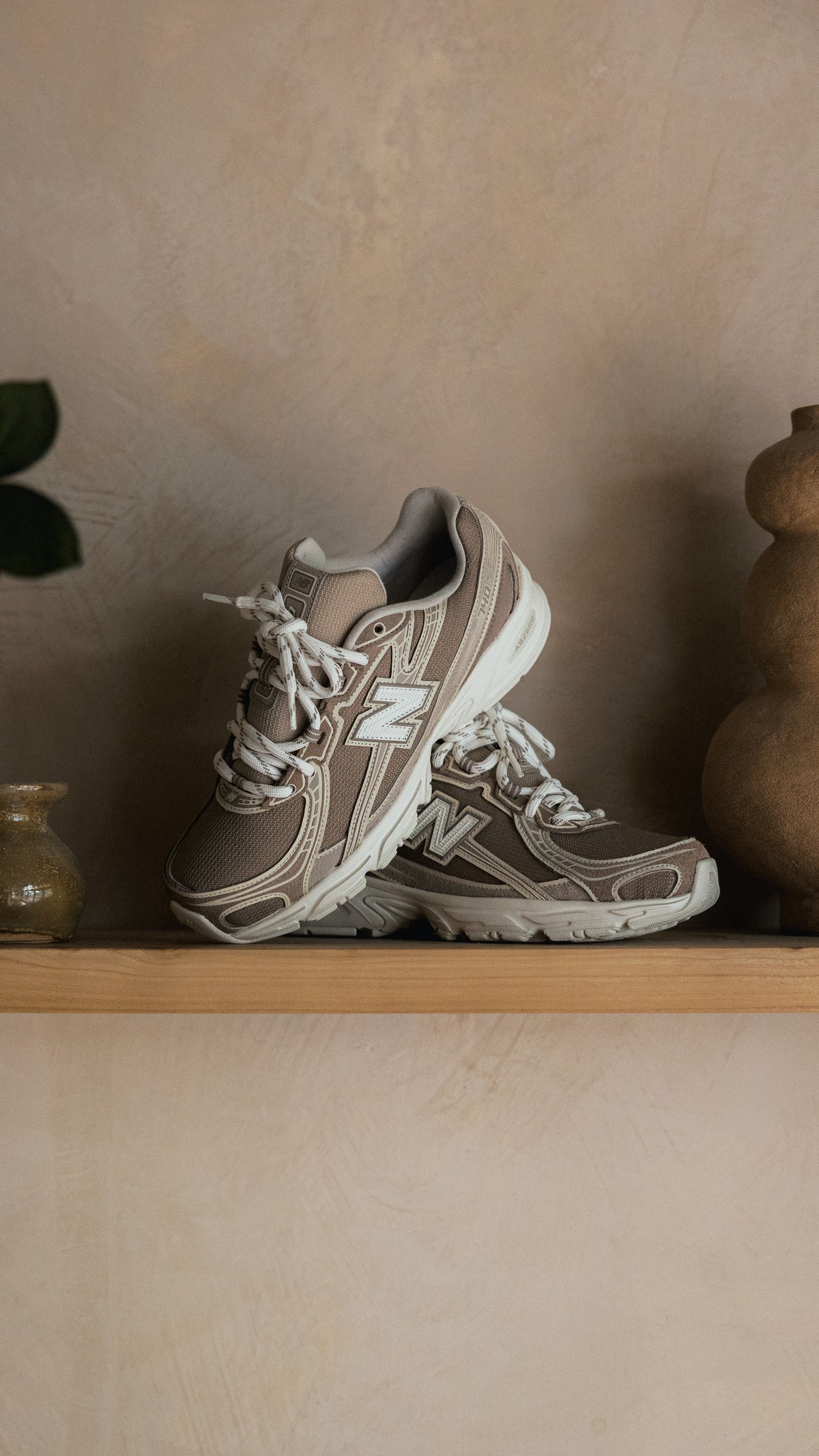 New Balance 740 mushroom