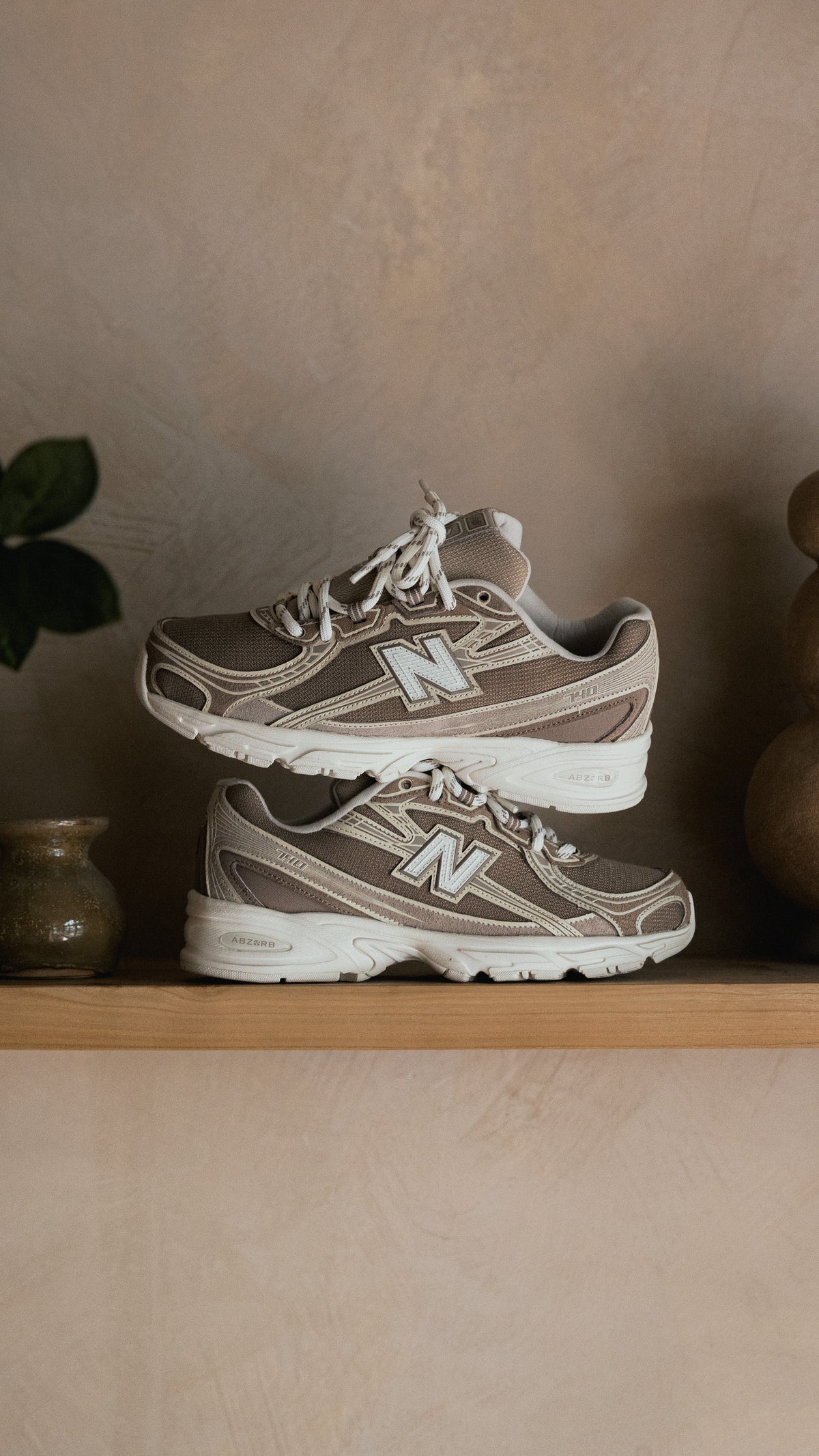 New Balance 740 mushroom