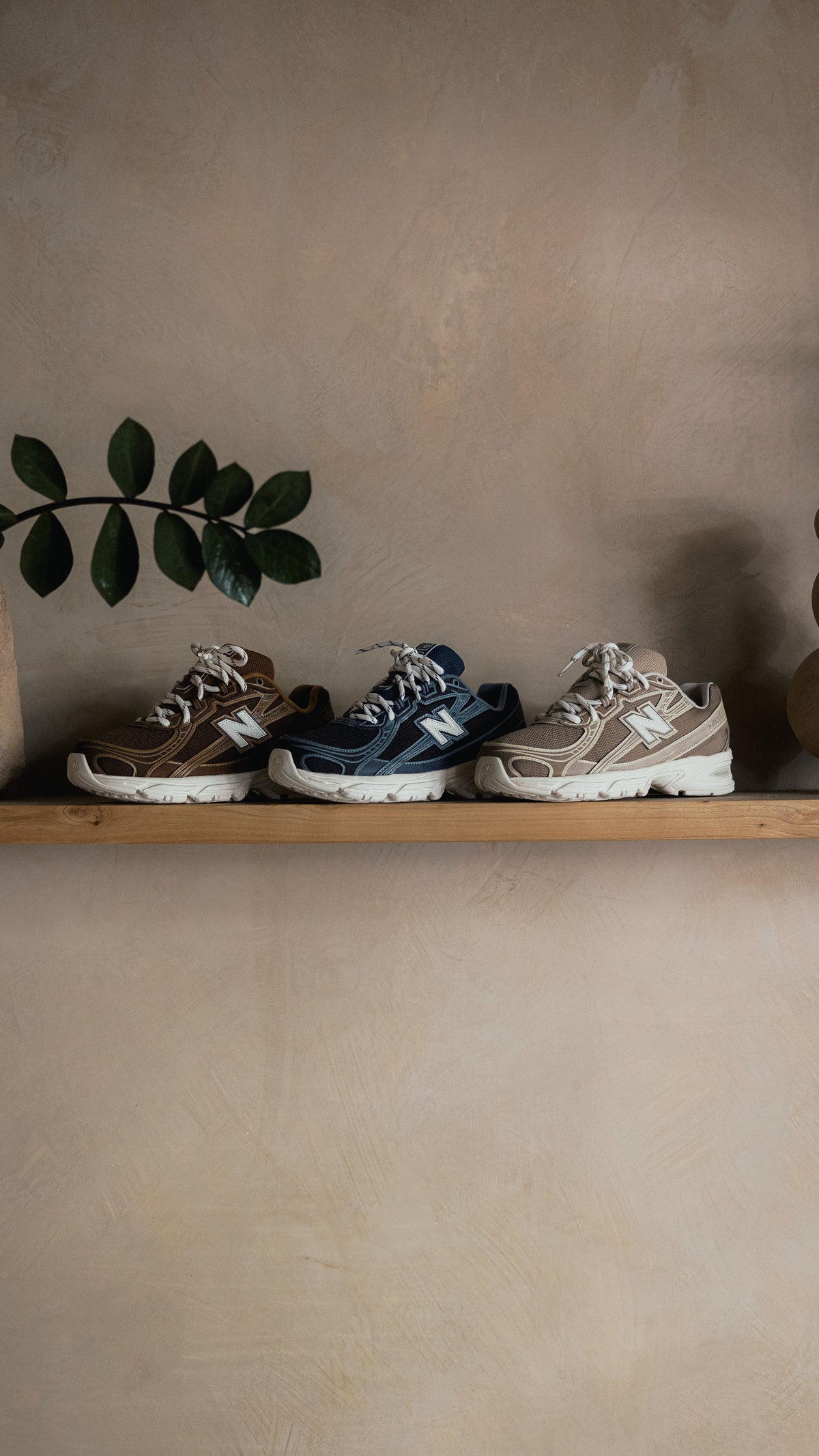 New Balance 740 dark night